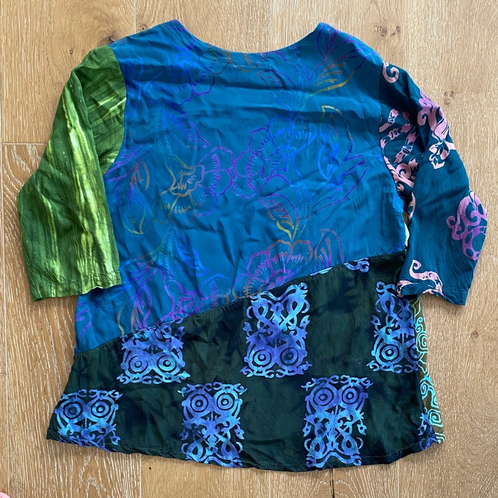 Wild Woman Patterned Top - Picture 7 of 9